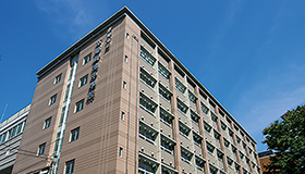 市立京都御池中学校(徒歩4分・約270m)