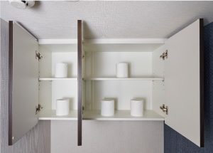 トイレ吊戸棚